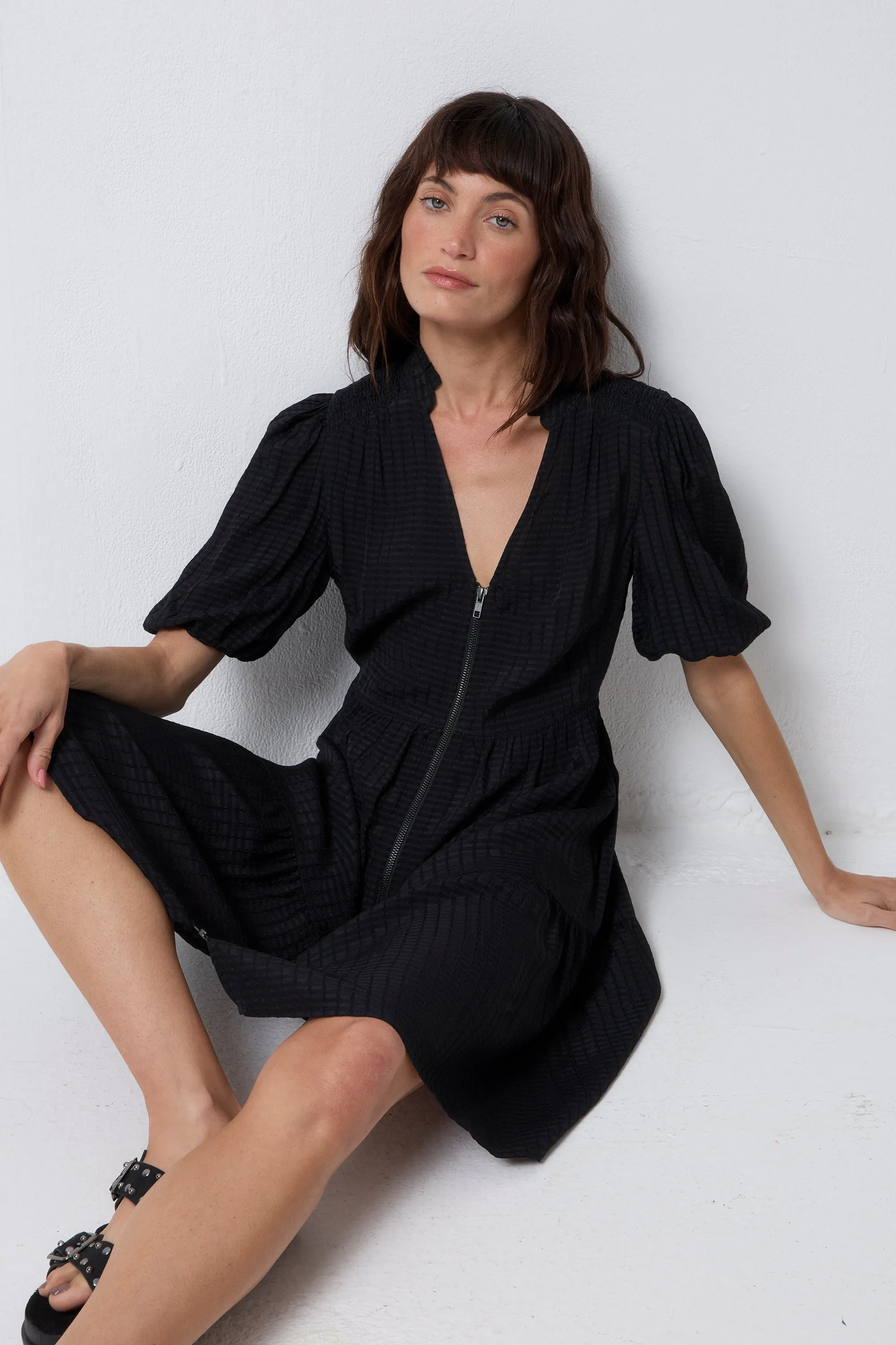 Black Textured Zip Detail Tiered Short Dress