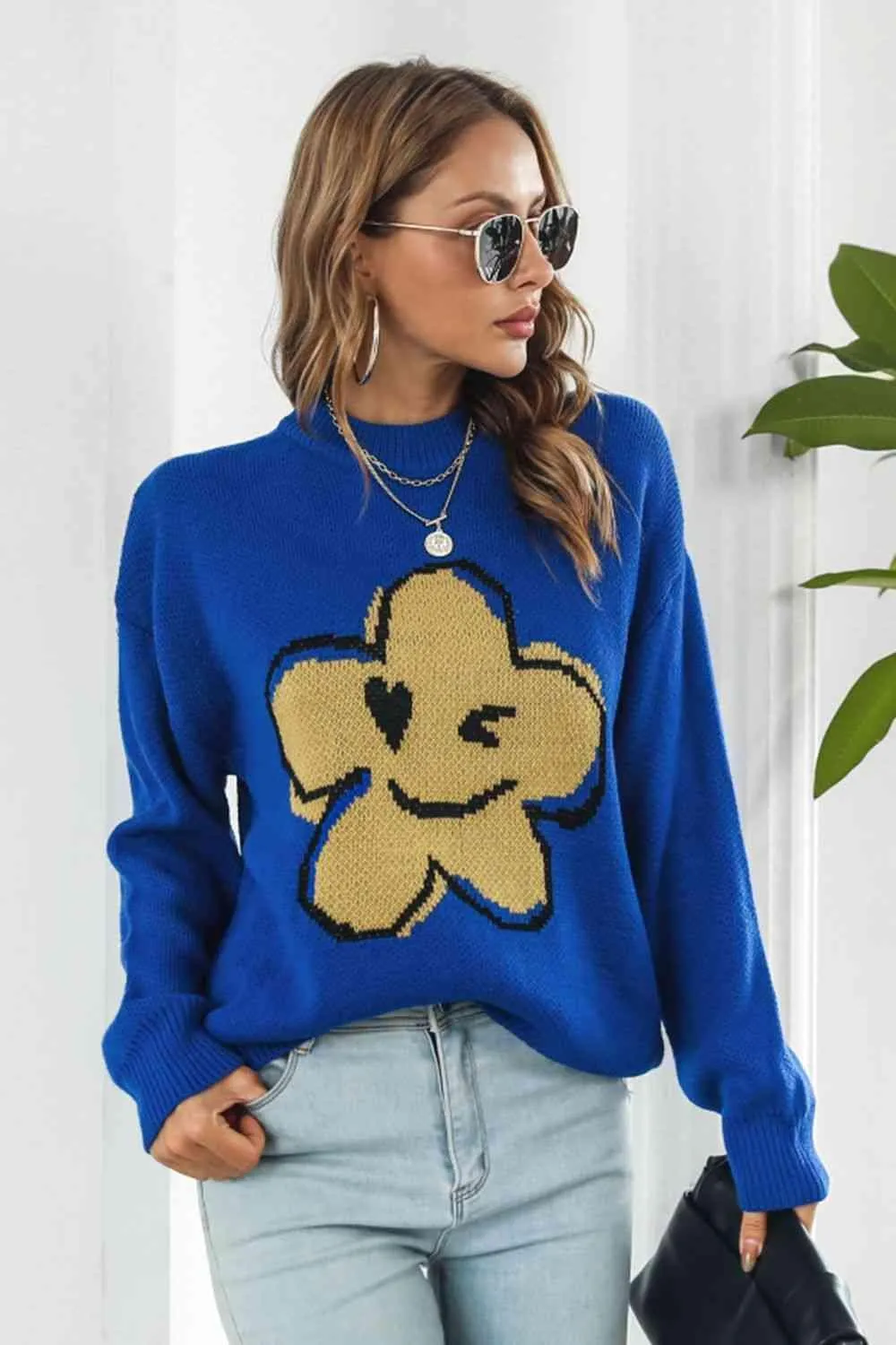Cute And Warm Knit Crew Neck Flower Sweater