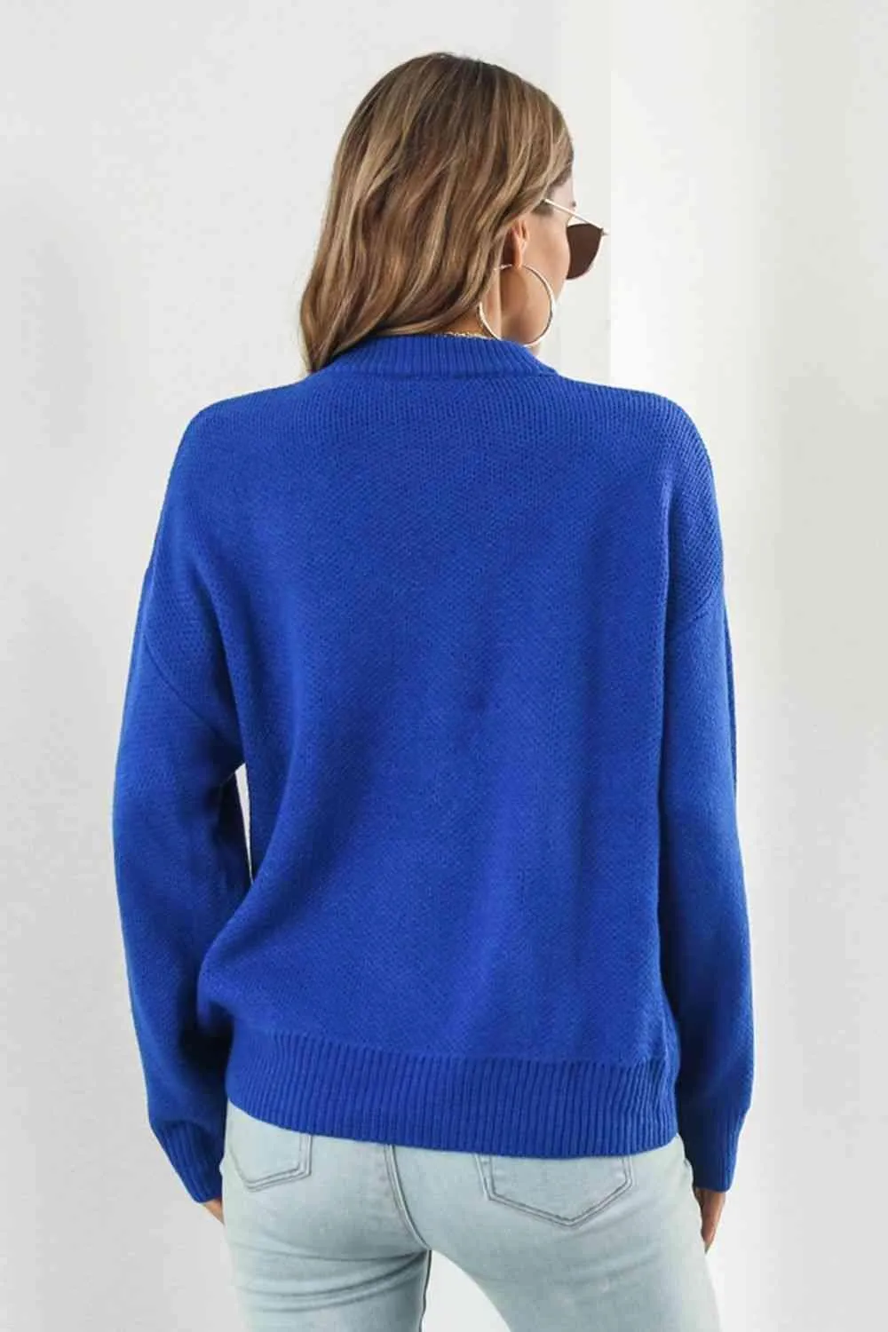 Cute And Warm Knit Crew Neck Flower Sweater