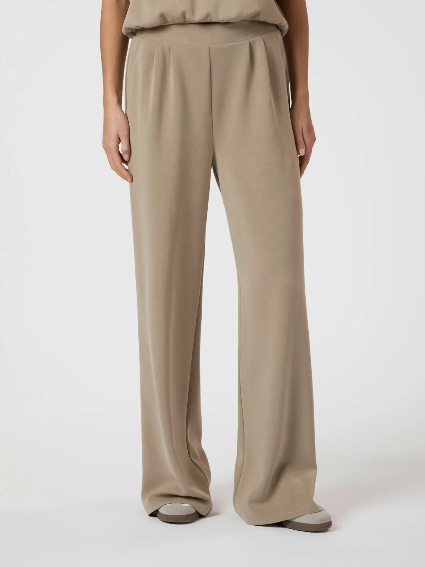 Isark Soft Pants