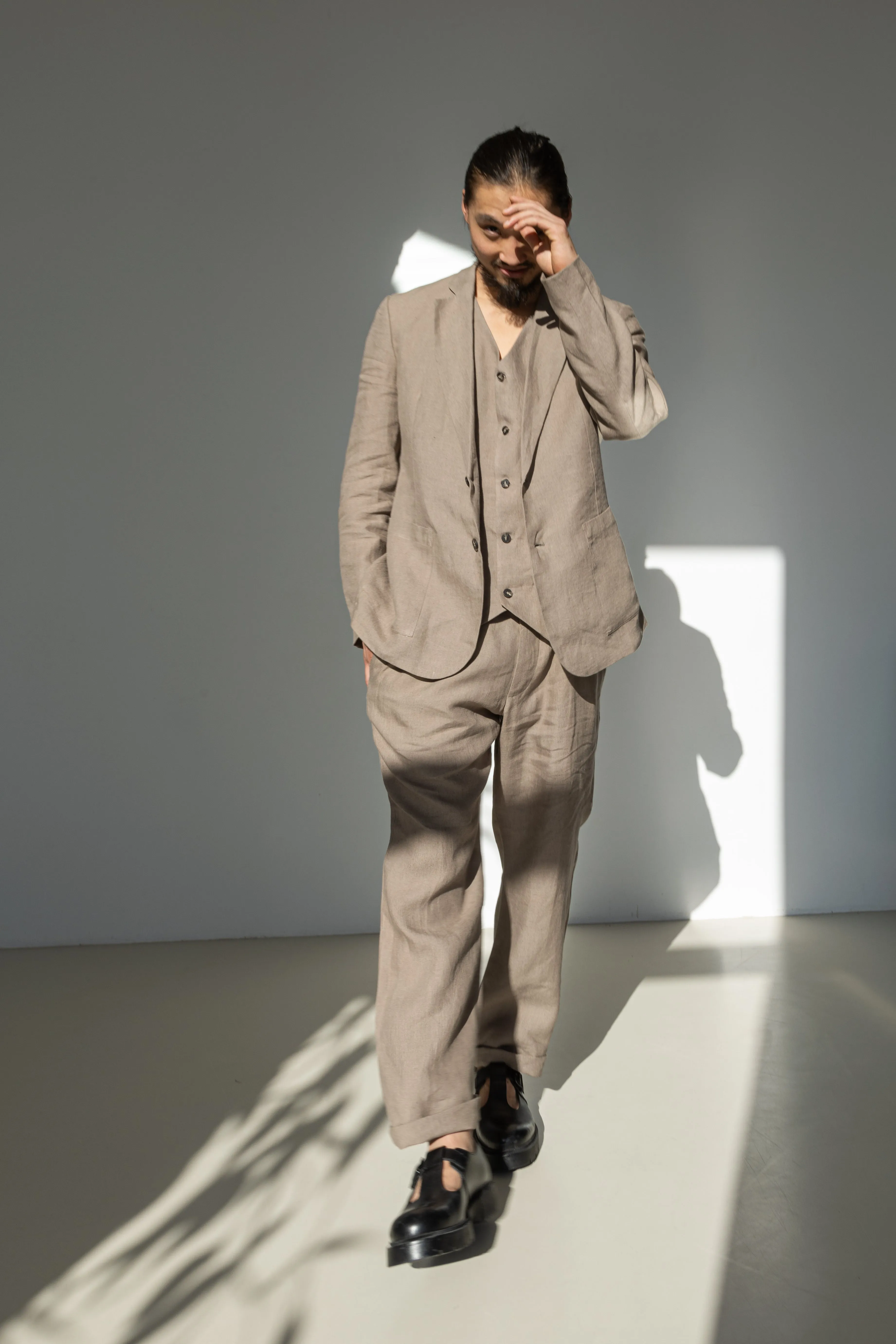 Men's classic single-breasted linen blazer