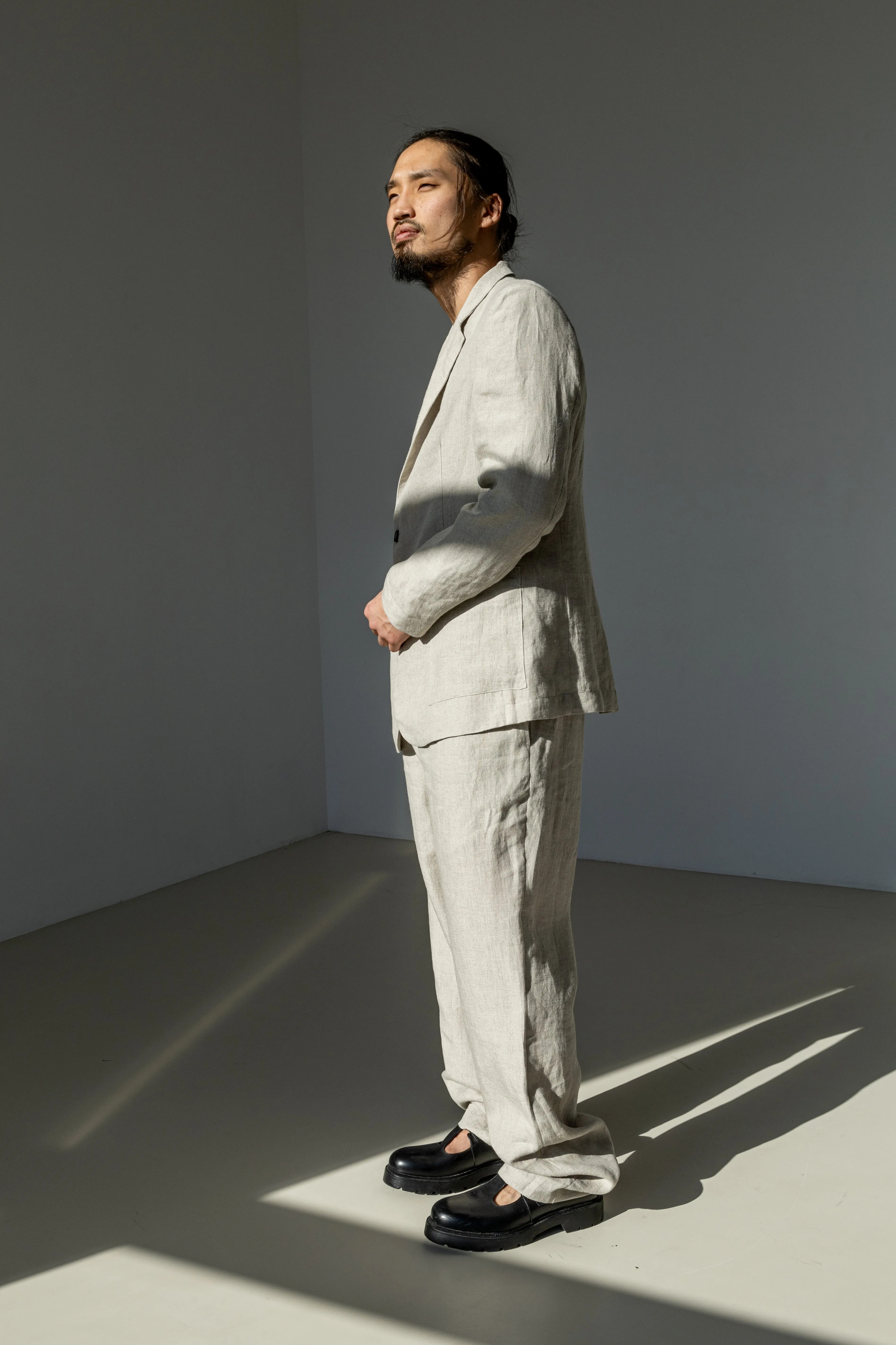 Men's classic single-breasted linen blazer
