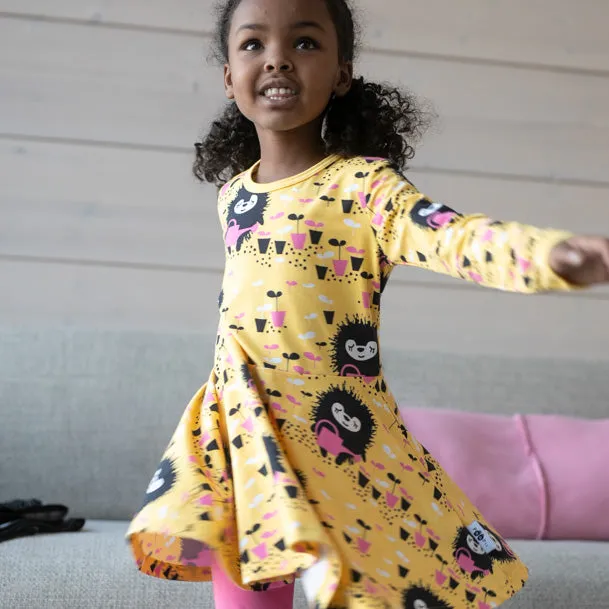 Sinna skater dress- yellow & pink, Siiri in the garden